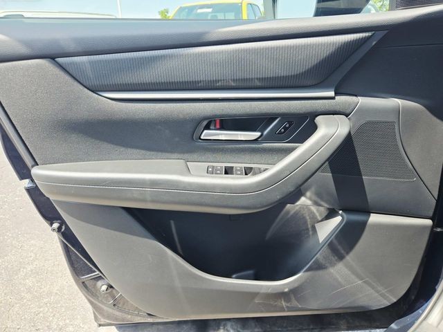 Mazda CX-90 Vehicle Full-screen Gallery Image 31