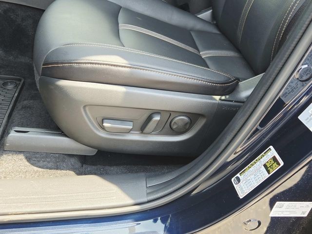 Mazda CX-90 Vehicle Full-screen Gallery Image 33