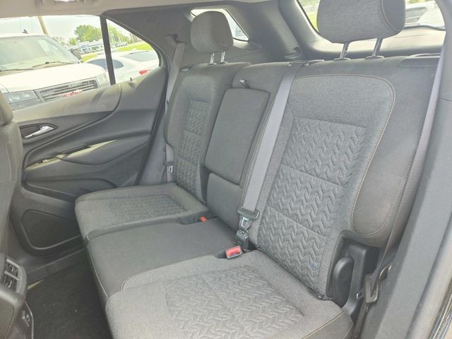 Chevrolet Equinox Vehicle Full-screen Gallery Image 08