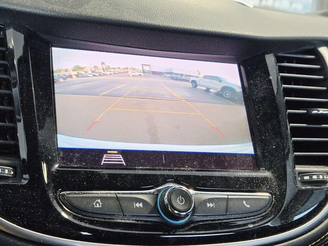 Chevrolet Trax Vehicle Full-screen Gallery Image 16