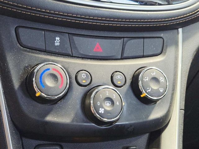 Chevrolet Trax Vehicle Full-screen Gallery Image 17