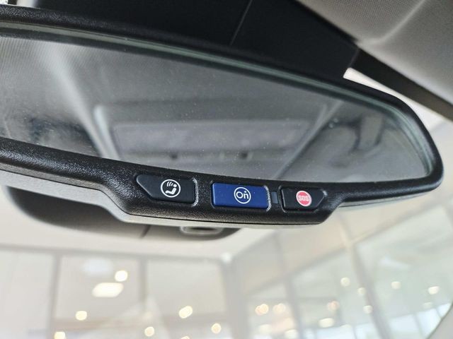 Chevrolet Trax Vehicle Full-screen Gallery Image 18