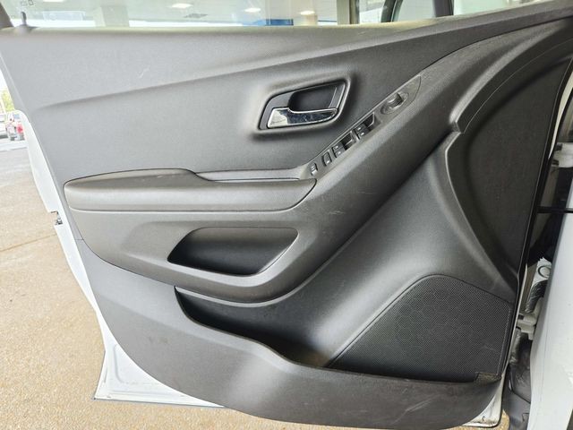 Chevrolet Trax Vehicle Full-screen Gallery Image 20