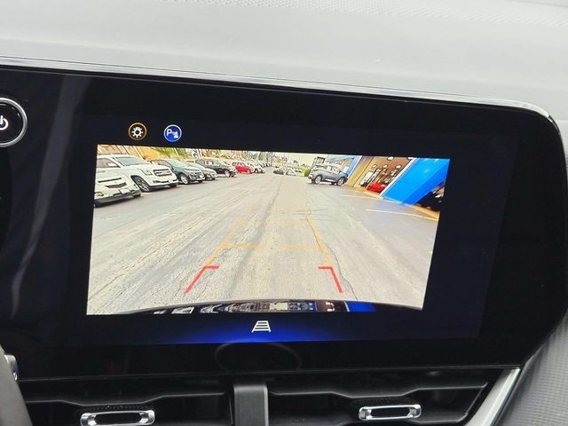 Chevrolet Equinox Vehicle Full-screen Gallery Image 20