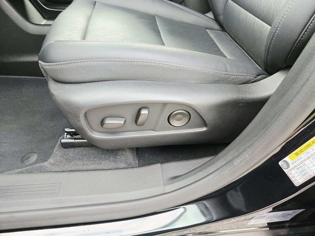 Chevrolet Equinox Vehicle Full-screen Gallery Image 27