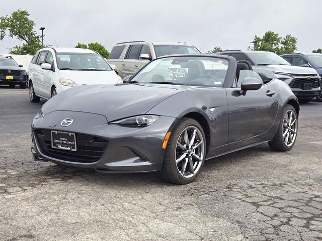 Mazda MX-5 Miata Vehicle Full-screen Gallery Image 06