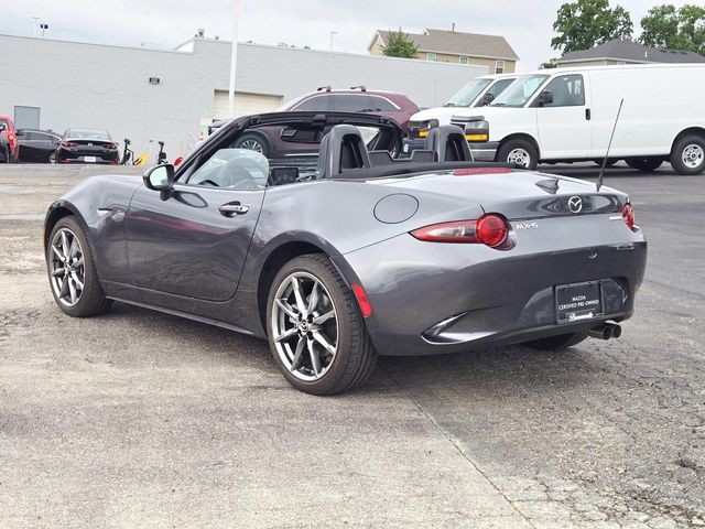 Mazda MX-5 Miata Vehicle Full-screen Gallery Image 08