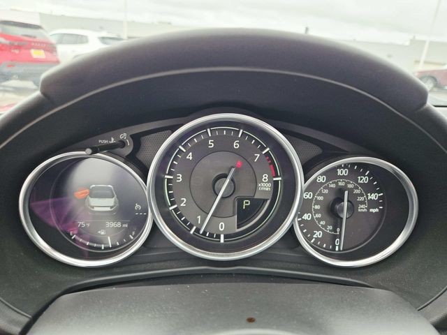 Mazda MX-5 Miata Vehicle Full-screen Gallery Image 20