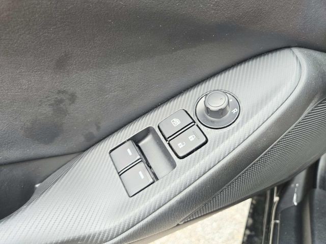 Mazda MX-5 Miata Vehicle Full-screen Gallery Image 34