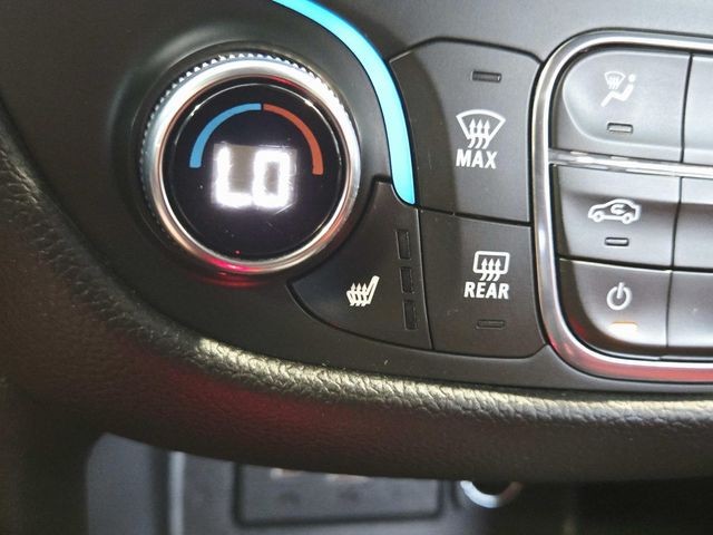 Chevrolet Equinox Vehicle Full-screen Gallery Image 24