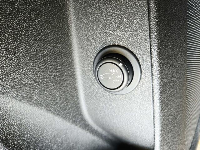 Chevrolet Equinox Vehicle Full-screen Gallery Image 32