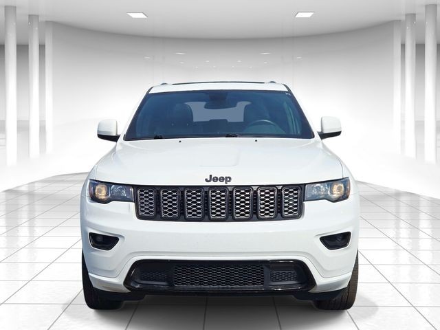 Jeep Grand Cherokee Vehicle Full-screen Gallery Image 05
