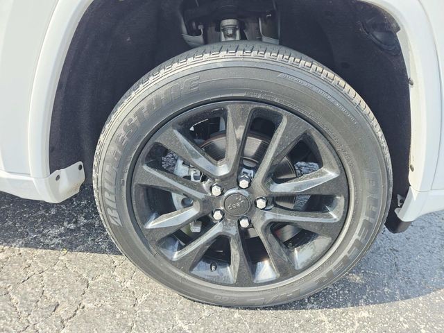 Jeep Grand Cherokee Vehicle Full-screen Gallery Image 14
