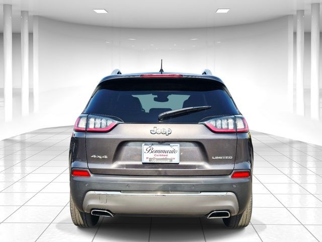 Jeep Cherokee Vehicle Full-screen Gallery Image 04