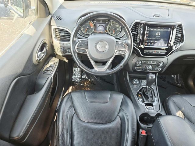 Jeep Cherokee Vehicle Full-screen Gallery Image 08