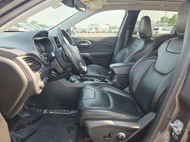 Jeep Cherokee Vehicle Full-screen Gallery Image 09