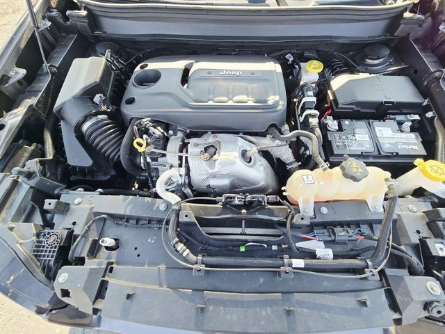 Jeep Cherokee Vehicle Full-screen Gallery Image 15