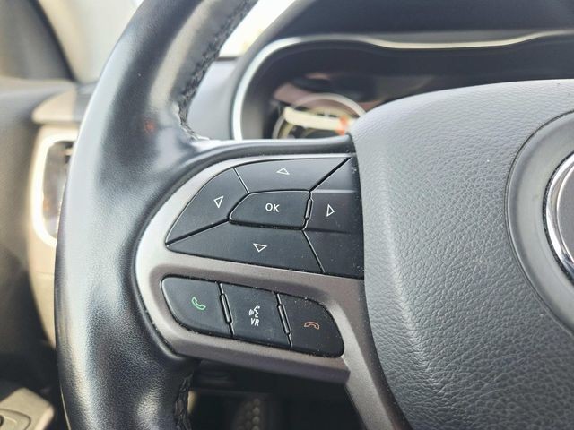 Jeep Cherokee Vehicle Full-screen Gallery Image 17