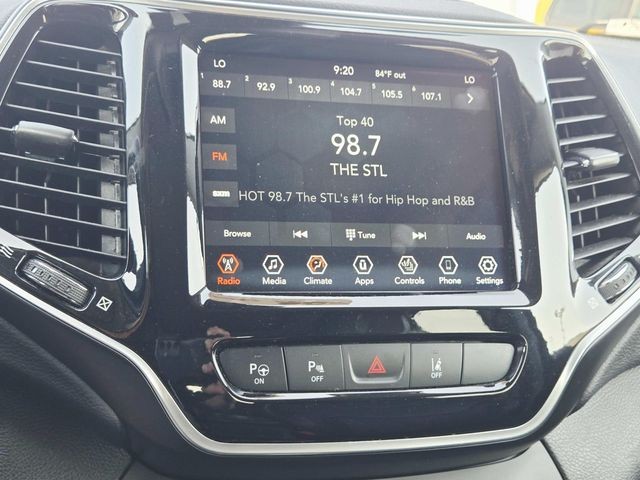Jeep Cherokee Vehicle Full-screen Gallery Image 22