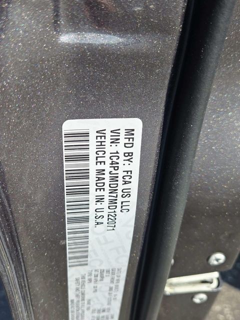 Jeep Cherokee Vehicle Full-screen Gallery Image 35