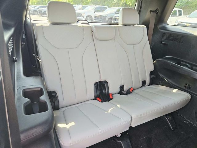 Hyundai Palisade Vehicle Full-screen Gallery Image 12