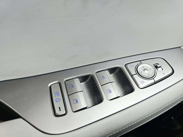 Hyundai Palisade Vehicle Full-screen Gallery Image 33