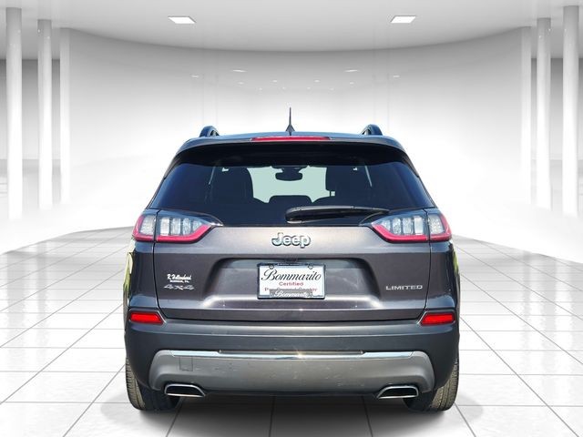 Jeep Cherokee Vehicle Full-screen Gallery Image 04