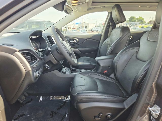 Jeep Cherokee Vehicle Full-screen Gallery Image 09