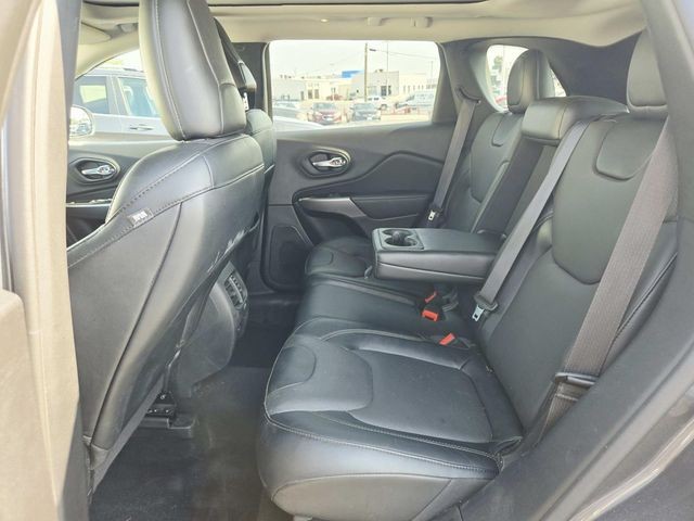 Jeep Cherokee Vehicle Full-screen Gallery Image 10