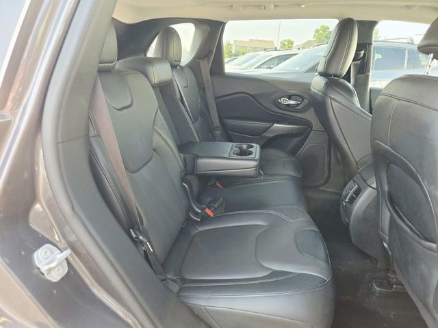 Jeep Cherokee Vehicle Full-screen Gallery Image 12