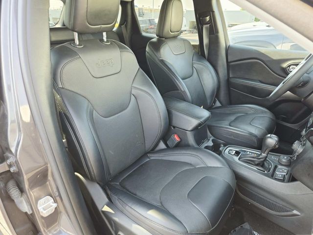 Jeep Cherokee Vehicle Full-screen Gallery Image 13
