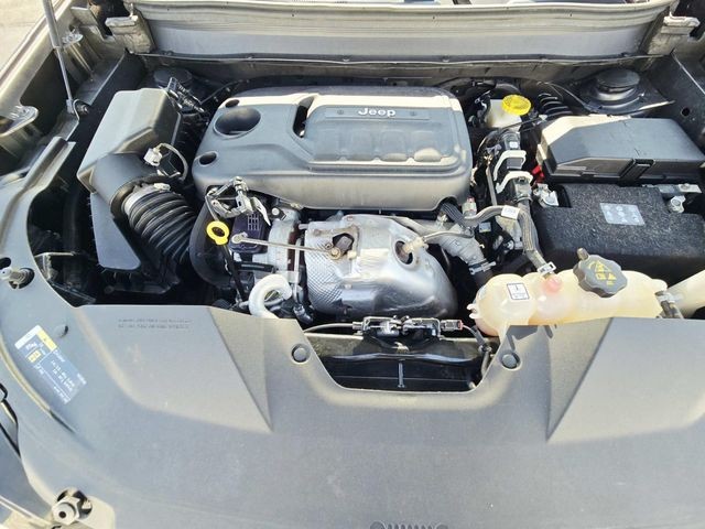 Jeep Cherokee Vehicle Full-screen Gallery Image 14