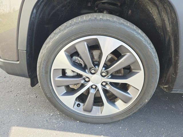 Jeep Cherokee Vehicle Full-screen Gallery Image 15