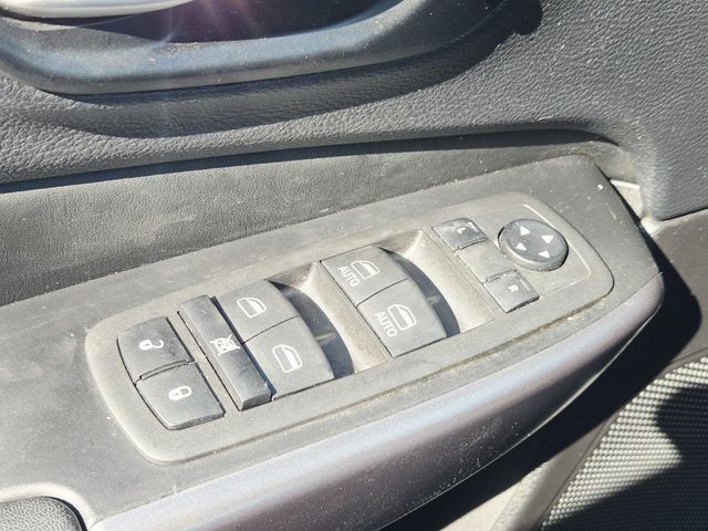 Jeep Cherokee Vehicle Full-screen Gallery Image 34