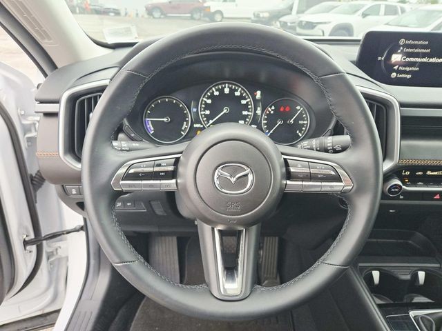 Mazda CX-50 Hybrid Vehicle Full-screen Gallery Image 18