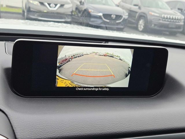 Mazda CX-50 Hybrid Vehicle Full-screen Gallery Image 25