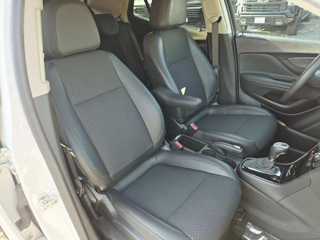 Buick Encore Vehicle Full-screen Gallery Image 12