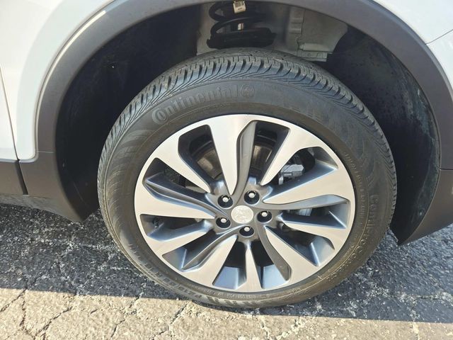 Buick Encore Vehicle Full-screen Gallery Image 13