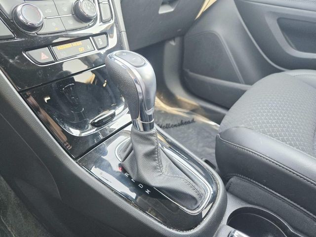 Buick Encore Vehicle Full-screen Gallery Image 24