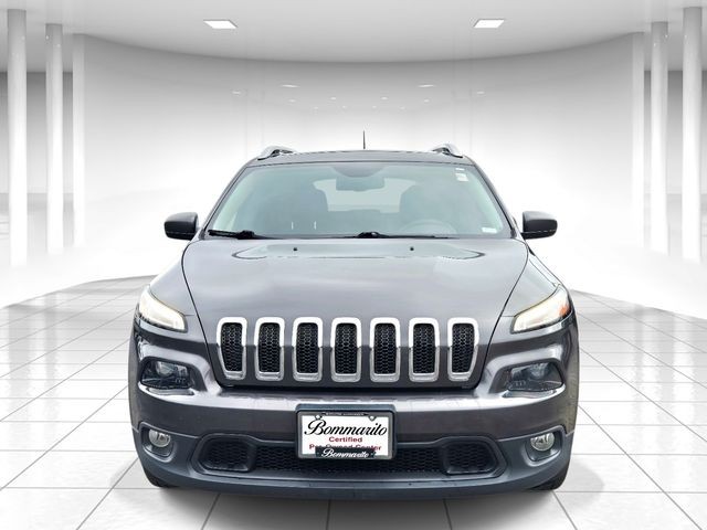 Jeep Cherokee Vehicle Full-screen Gallery Image 05