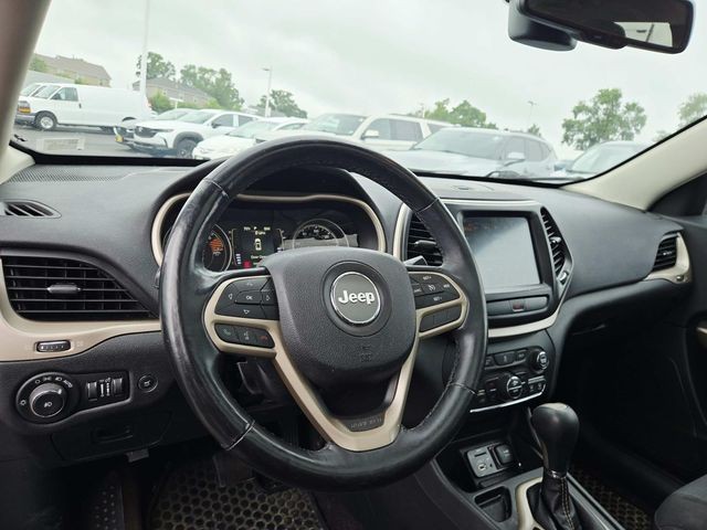 Jeep Cherokee Vehicle Full-screen Gallery Image 08