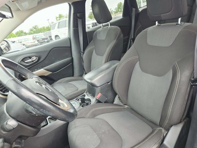 Jeep Cherokee Vehicle Full-screen Gallery Image 09