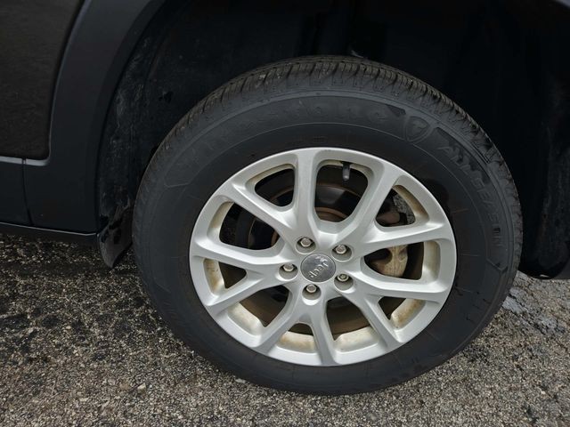Jeep Cherokee Vehicle Full-screen Gallery Image 11