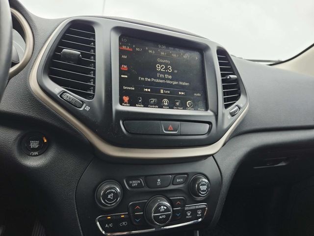 Jeep Cherokee Vehicle Full-screen Gallery Image 16