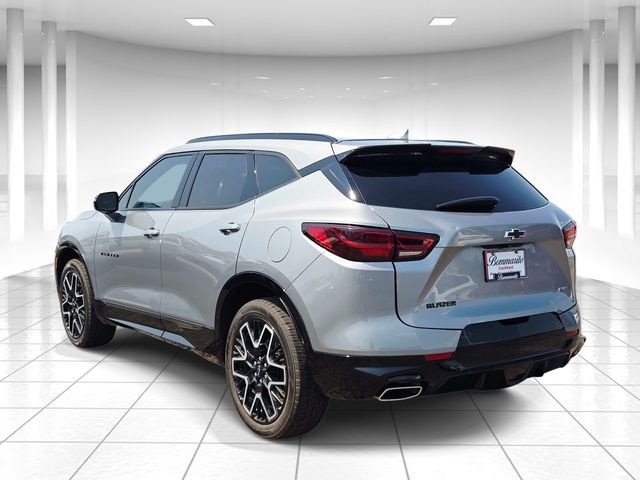 Chevrolet Blazer Vehicle Full-screen Gallery Image 03