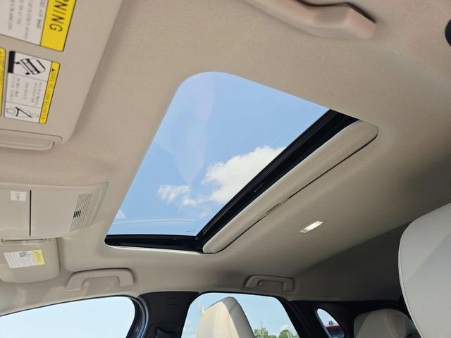 Mazda CX-30 Vehicle Full-screen Gallery Image 06
