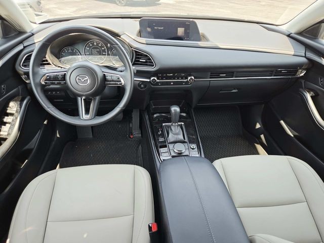Mazda CX-30 Vehicle Full-screen Gallery Image 07
