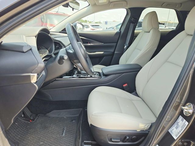 Mazda CX-30 Vehicle Full-screen Gallery Image 09
