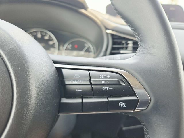 Mazda CX-30 Vehicle Full-screen Gallery Image 17