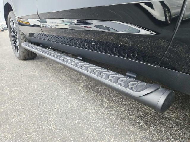 Chevrolet Tahoe Vehicle Full-screen Gallery Image 16